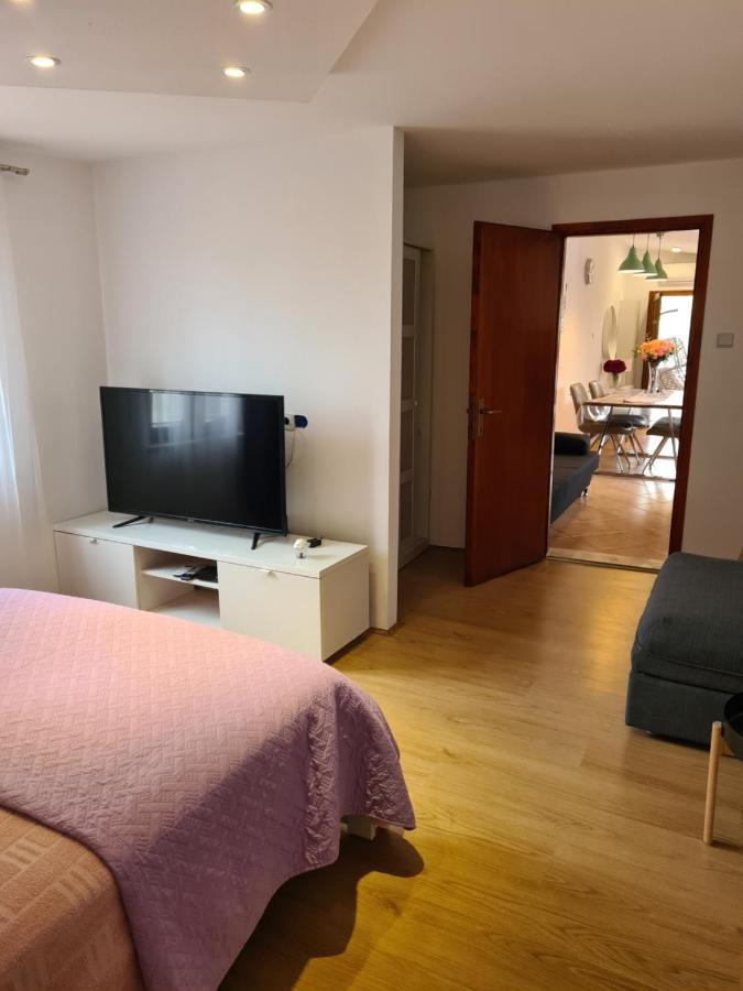 Volmefamily Apartment Pula Exterior photo